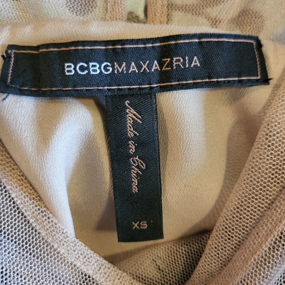 BCBGMAXAZRIA black and nude lace dress with belt. Size XS - Picture 3 of 3